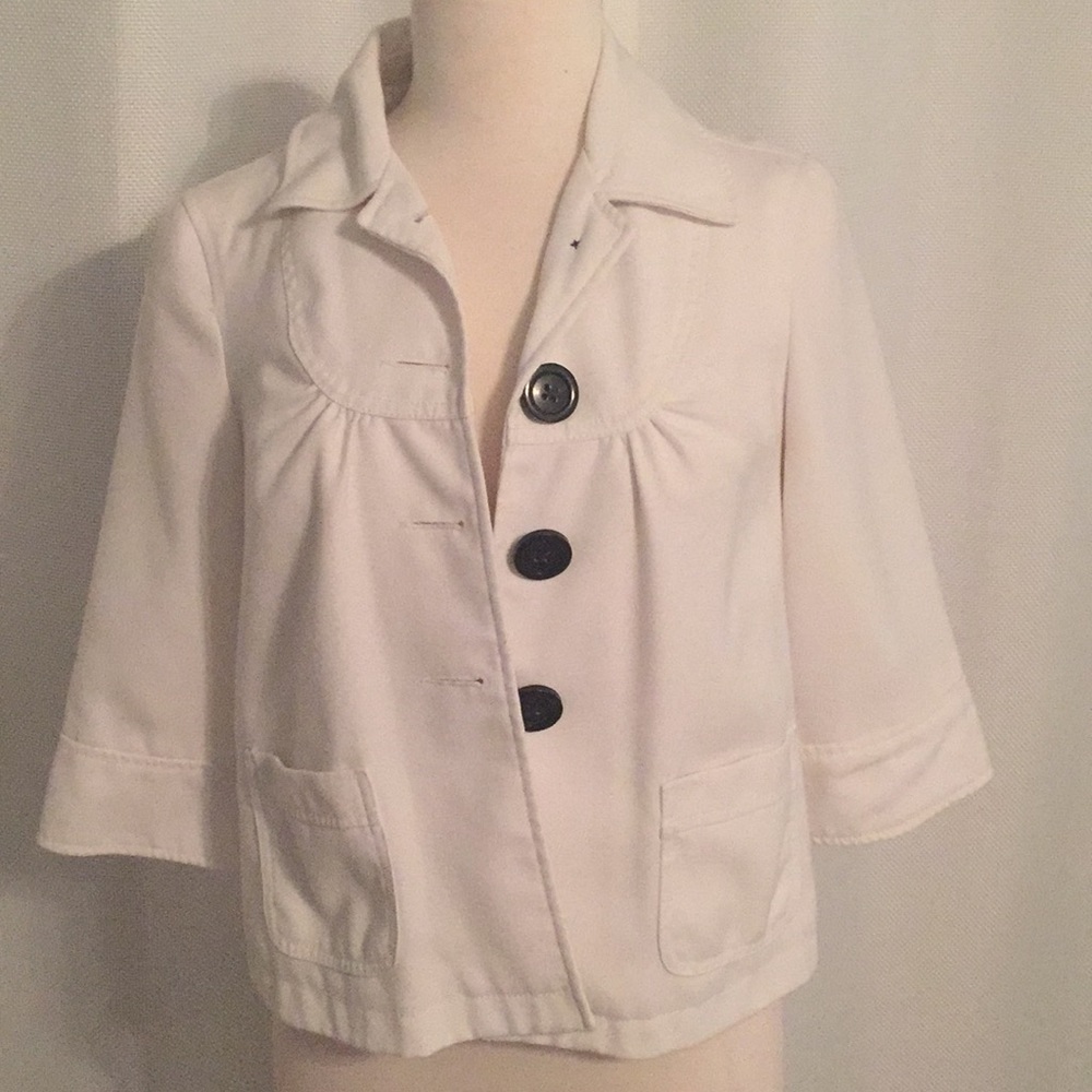 3/4 white jacket